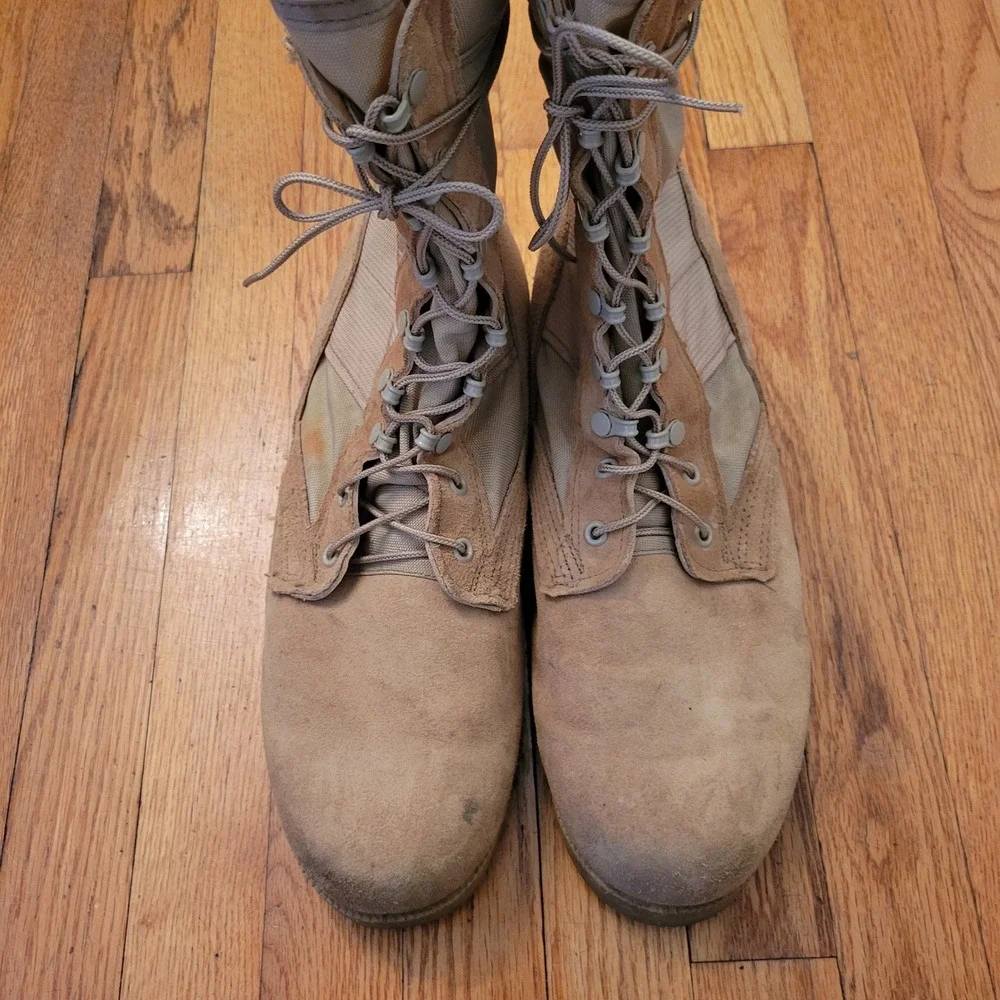 Military Desert Tan Combat Boots Vibram Soles Suede Combat Hot Weather 11.5R‎